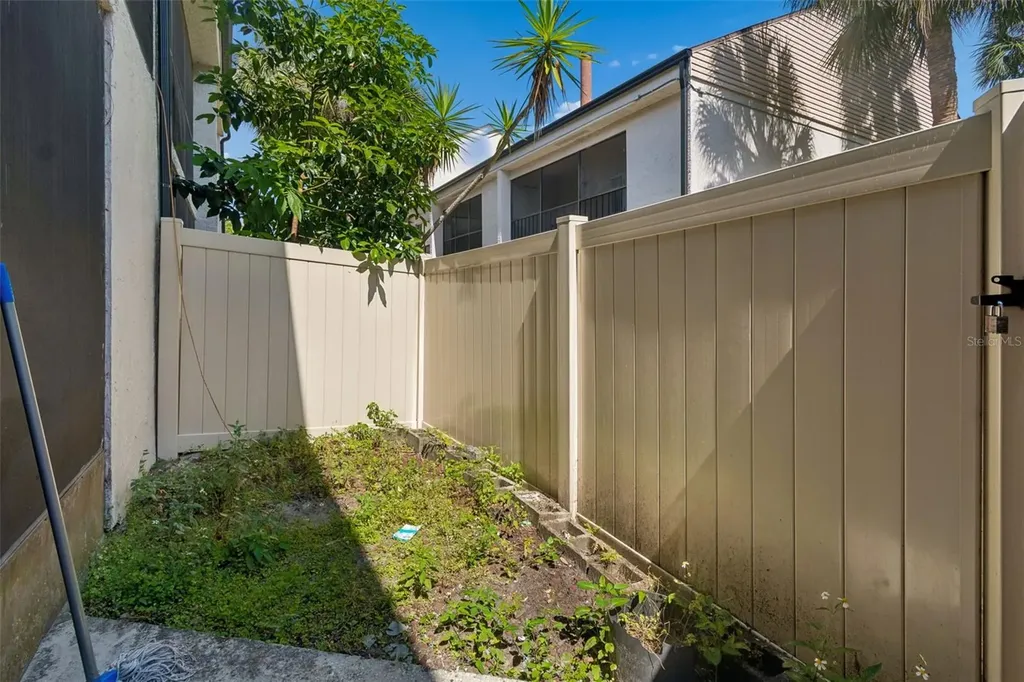 4745 Puritan Circle Tampa FL 33617