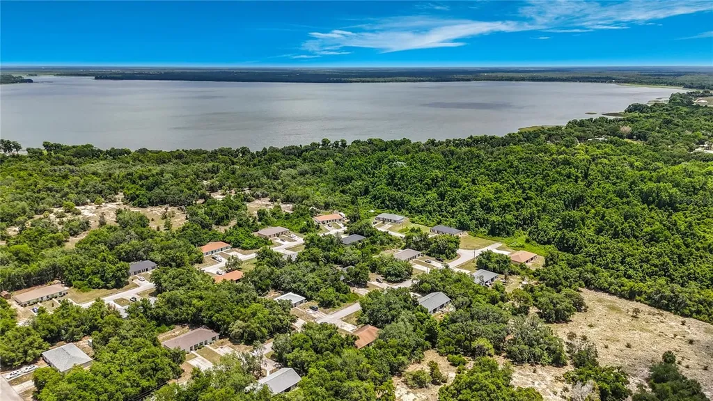 3228 Courtney Drive Lake Wales FL 33898