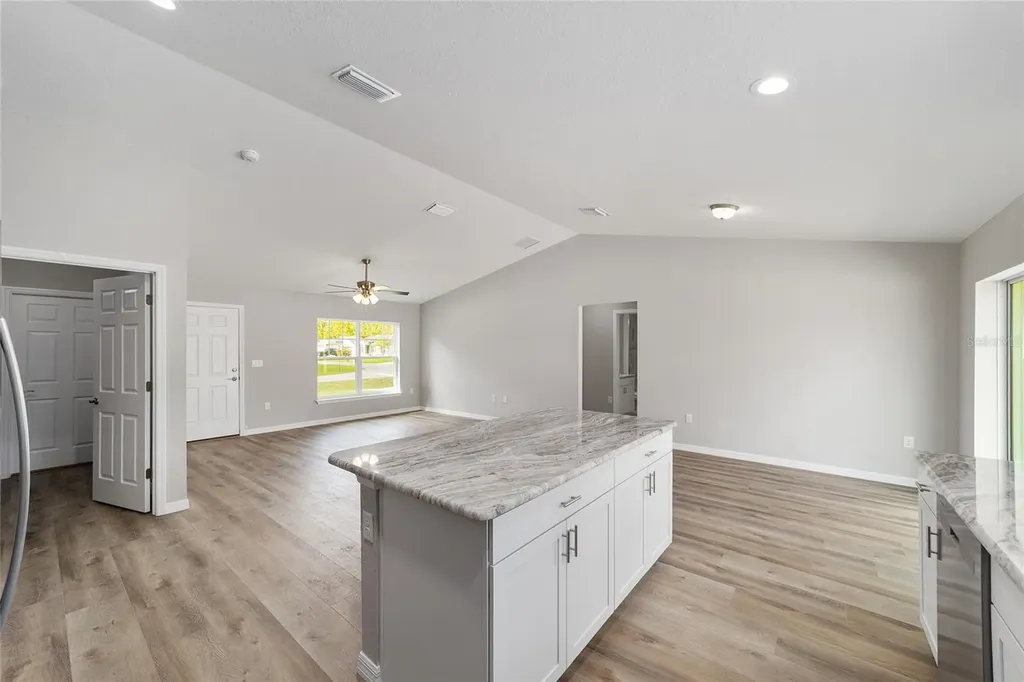 1736 W Hall Place Citrus Springs FL 34434