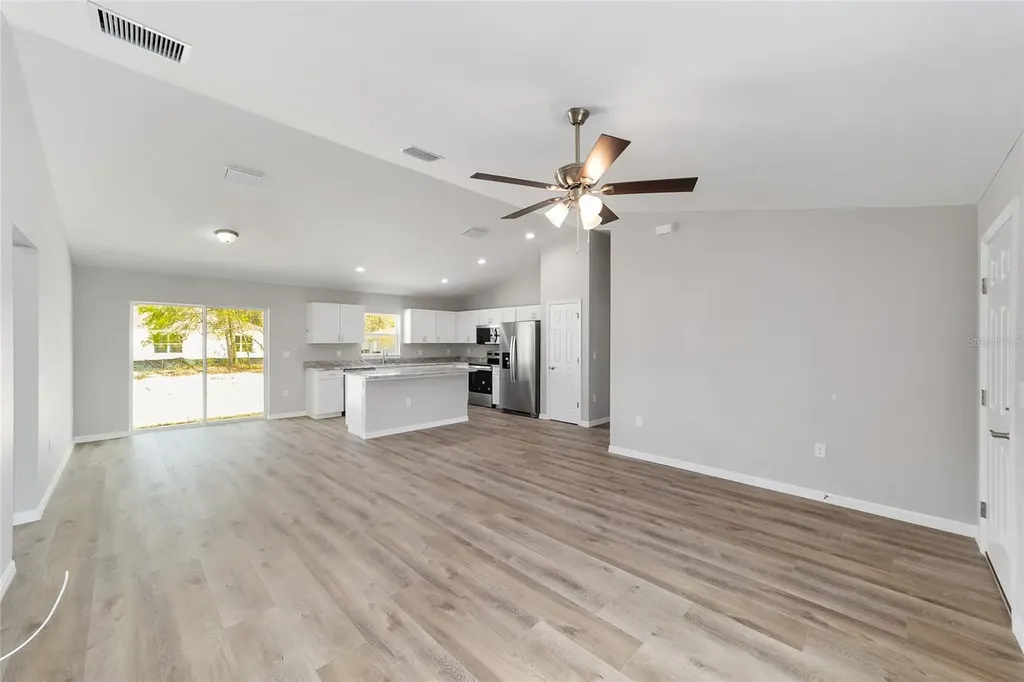 1736 W Hall Place Citrus Springs FL 34434