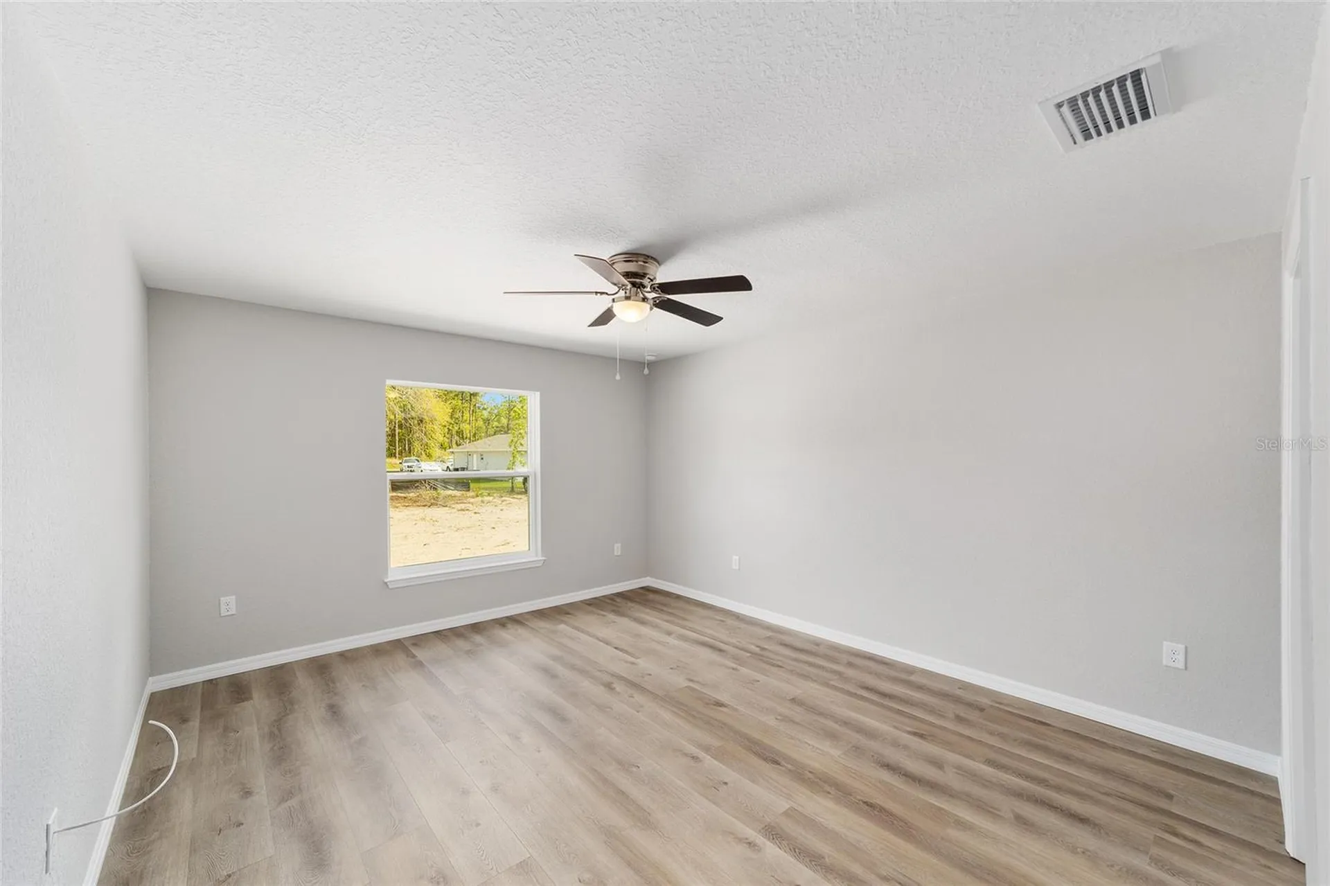 1736 W Hall Place Citrus Springs FL 34434