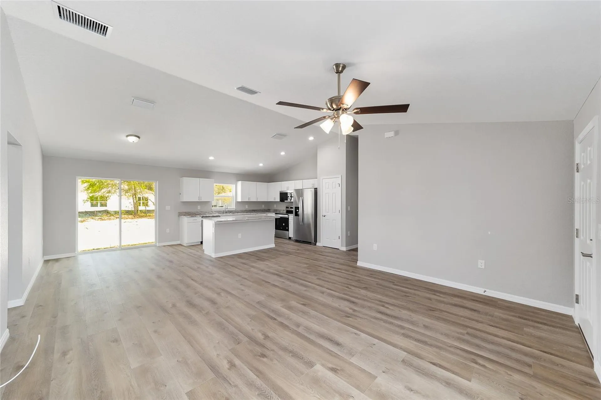 1736 W Hall Place Citrus Springs FL 34434