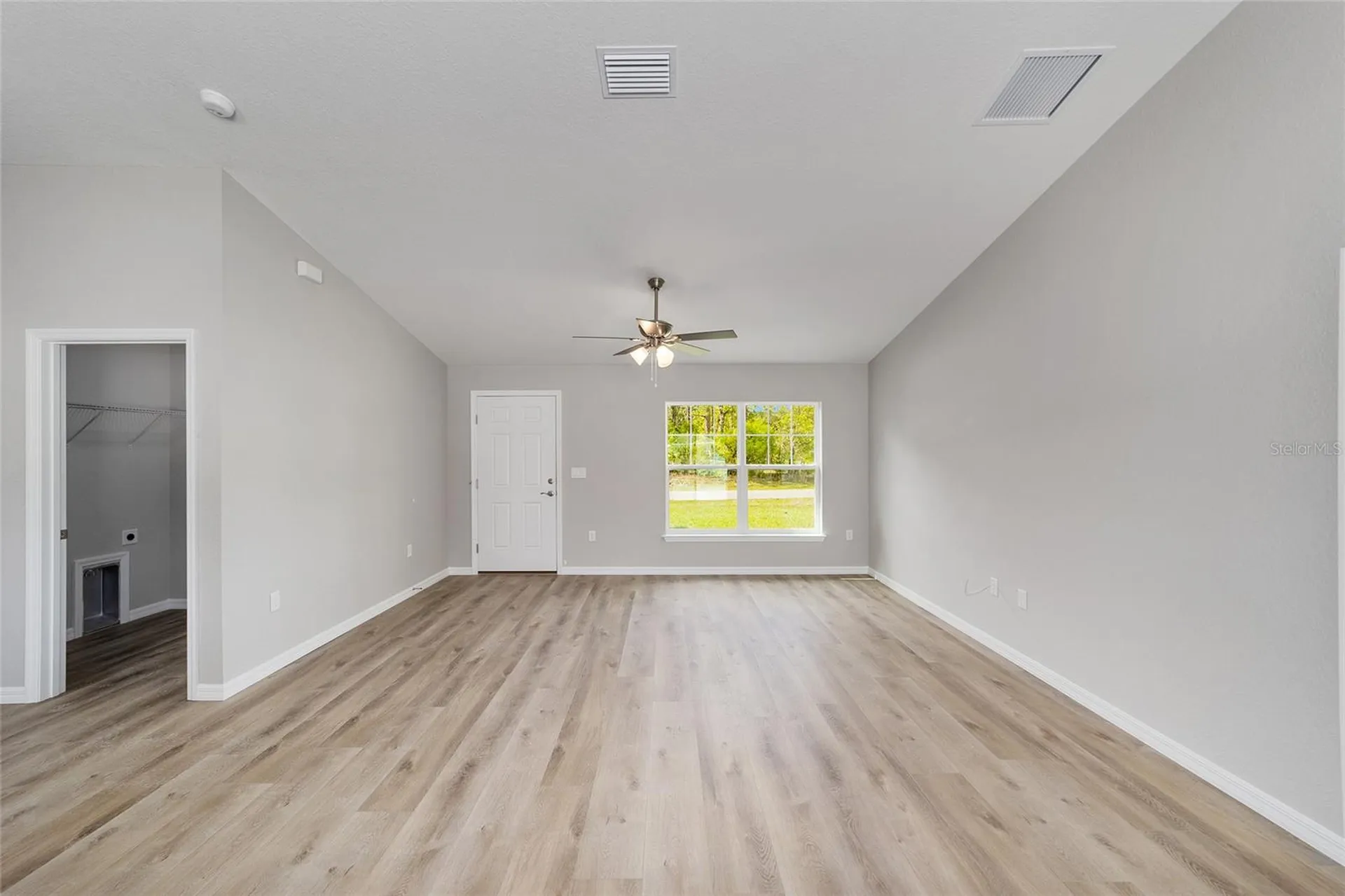1736 W Hall Place Citrus Springs FL 34434
