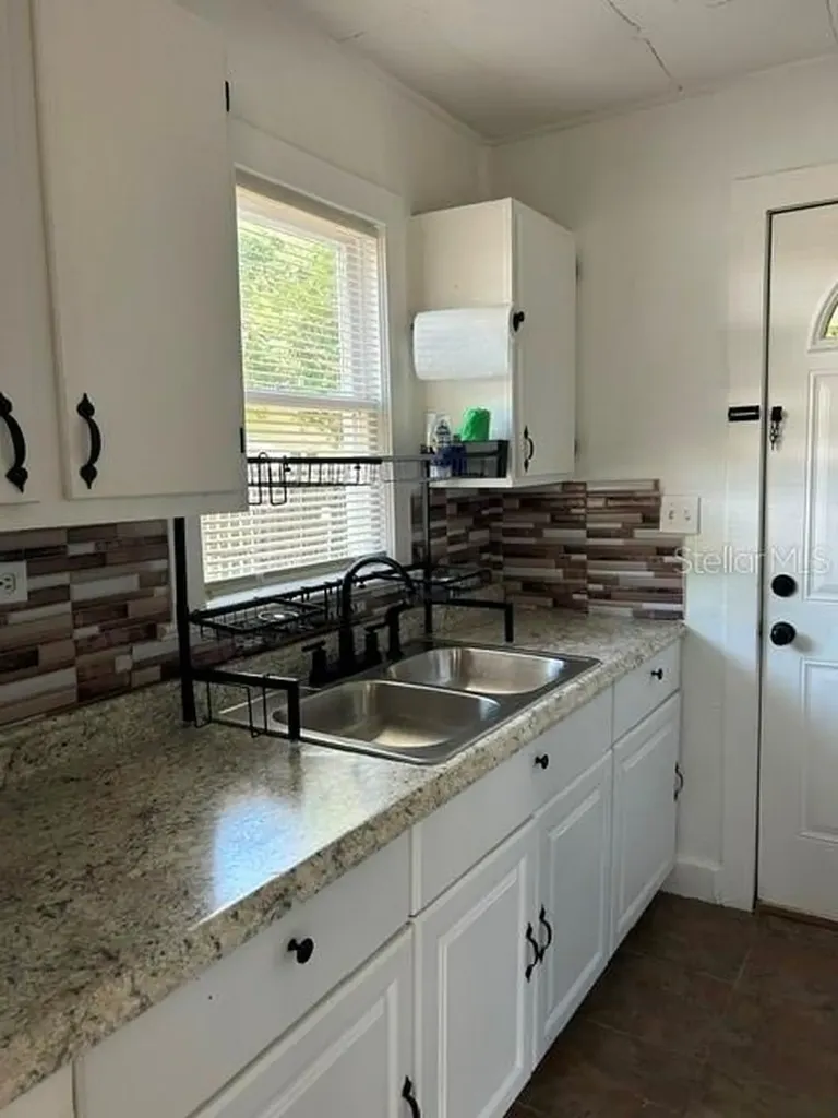 5426 8th Street Zephyrhills FL 33542