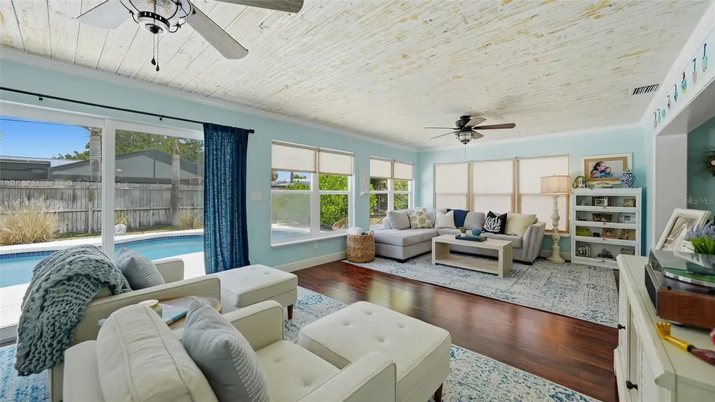 2561 Sunnyside Street Sarasota FL 34239