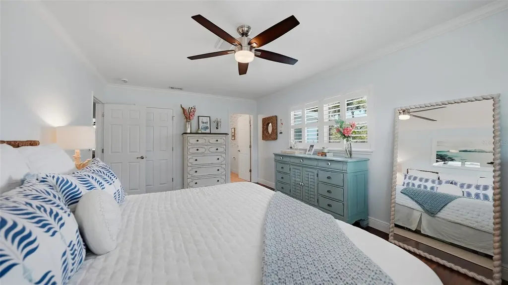 2561 Sunnyside Street Sarasota FL 34239
