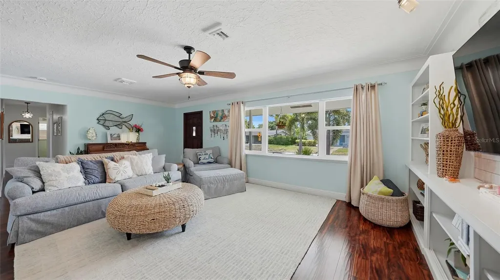 2561 Sunnyside Street Sarasota FL 34239