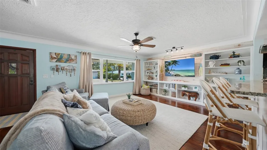 2561 Sunnyside Street Sarasota FL 34239
