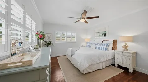 2561 Sunnyside Street Sarasota FL 34239