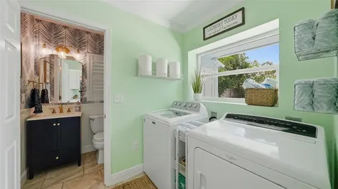2561 Sunnyside Street Sarasota FL 34239