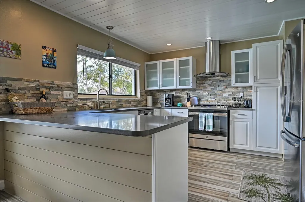 5120 Nashville Drive Tampa FL 33624
