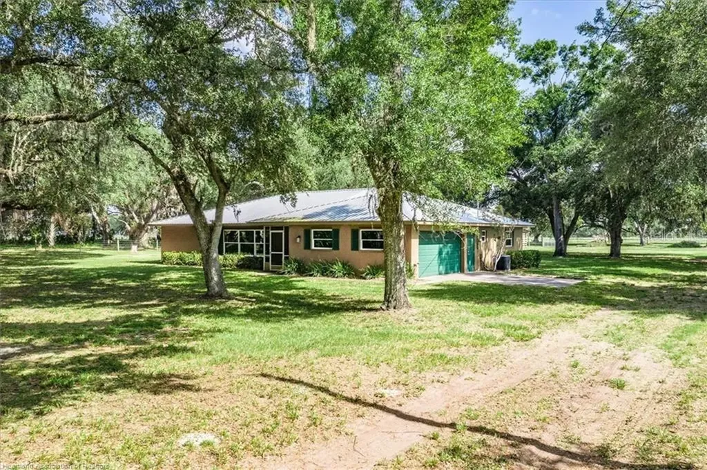 203 Boyer Street Venus FL 33960