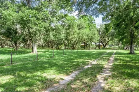 203 Boyer Street Venus FL 33960