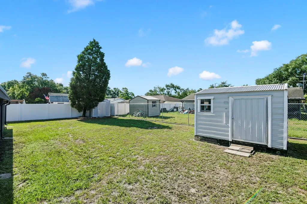 11403 Fillmore Avenue Seffner FL 33584