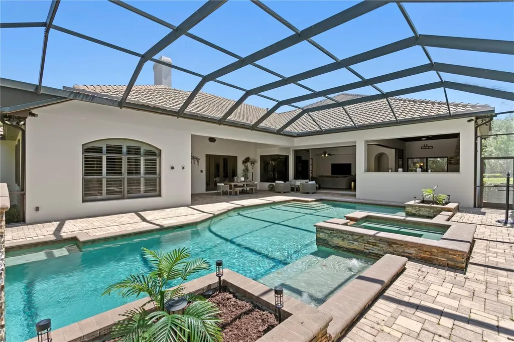 16303 Dunlindale Drive Lithia FL 33547