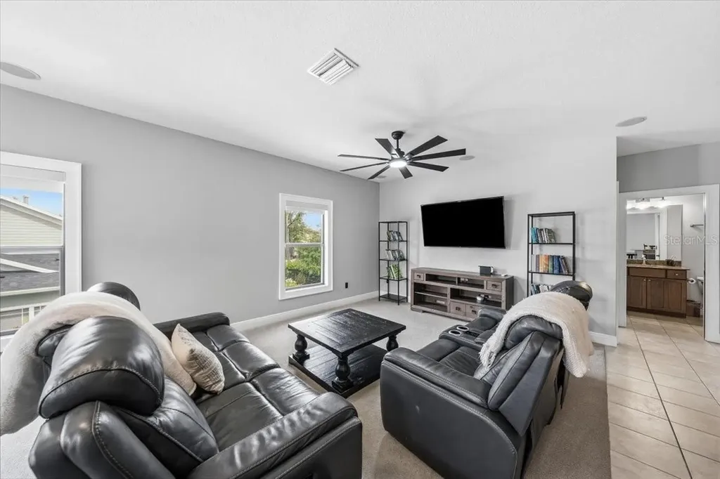 16303 Dunlindale Drive Lithia FL 33547