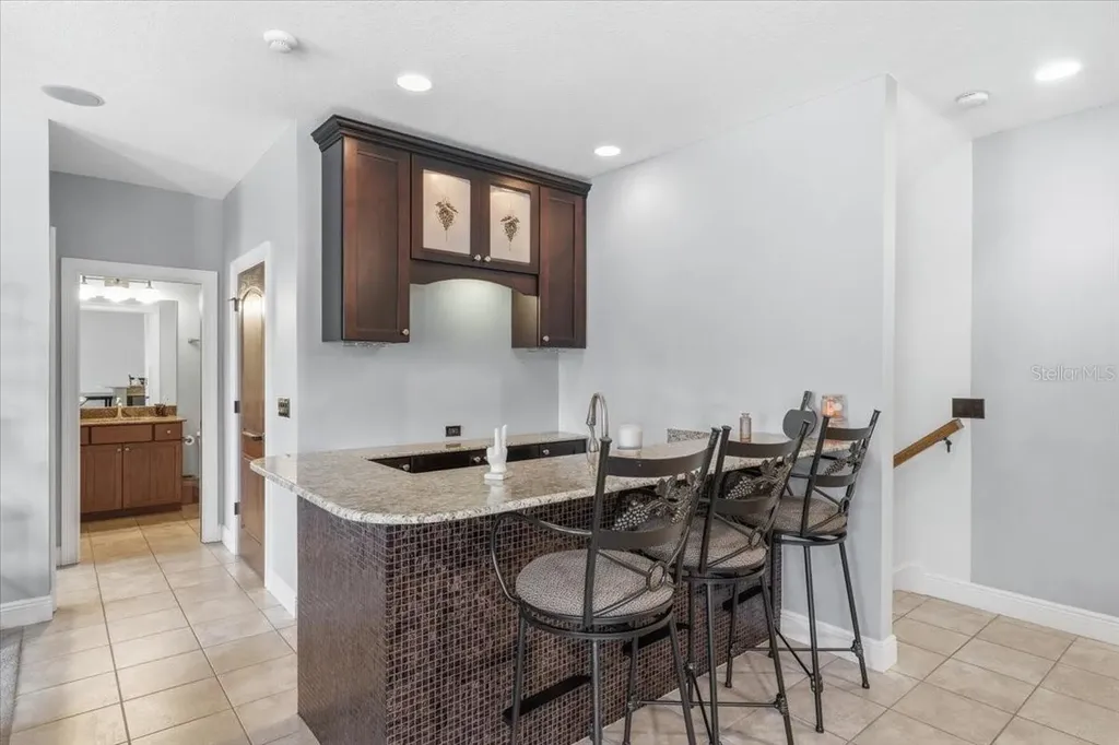 16303 Dunlindale Drive Lithia FL 33547