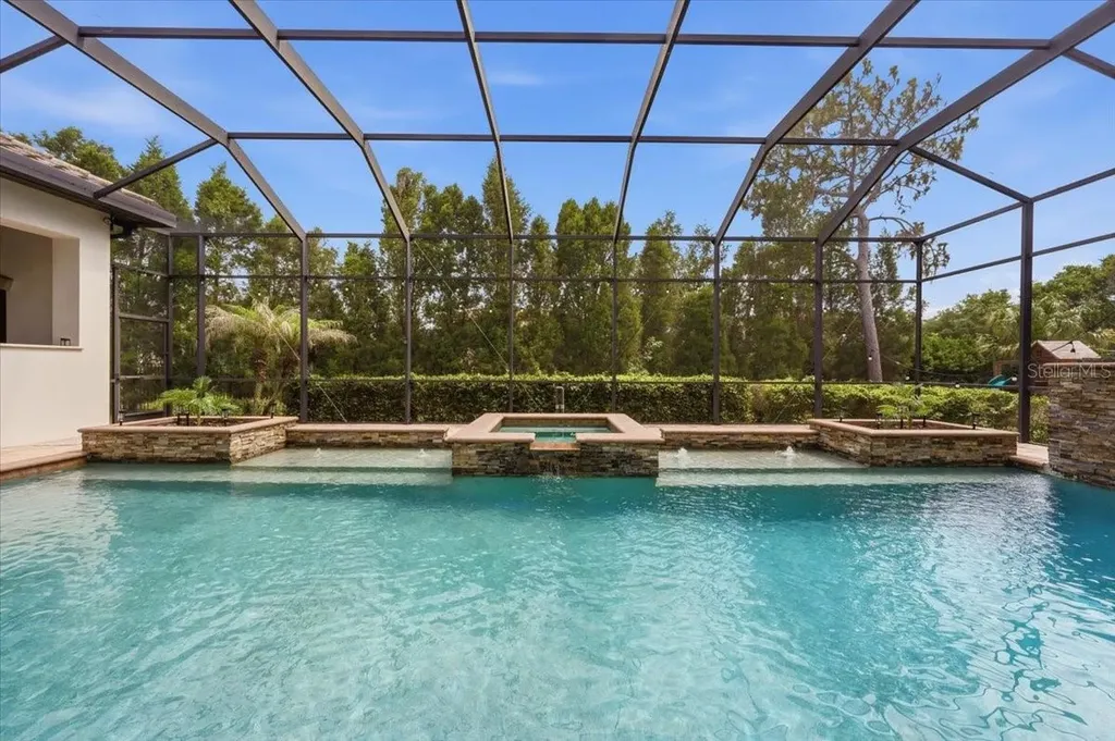 16303 Dunlindale Drive Lithia FL 33547