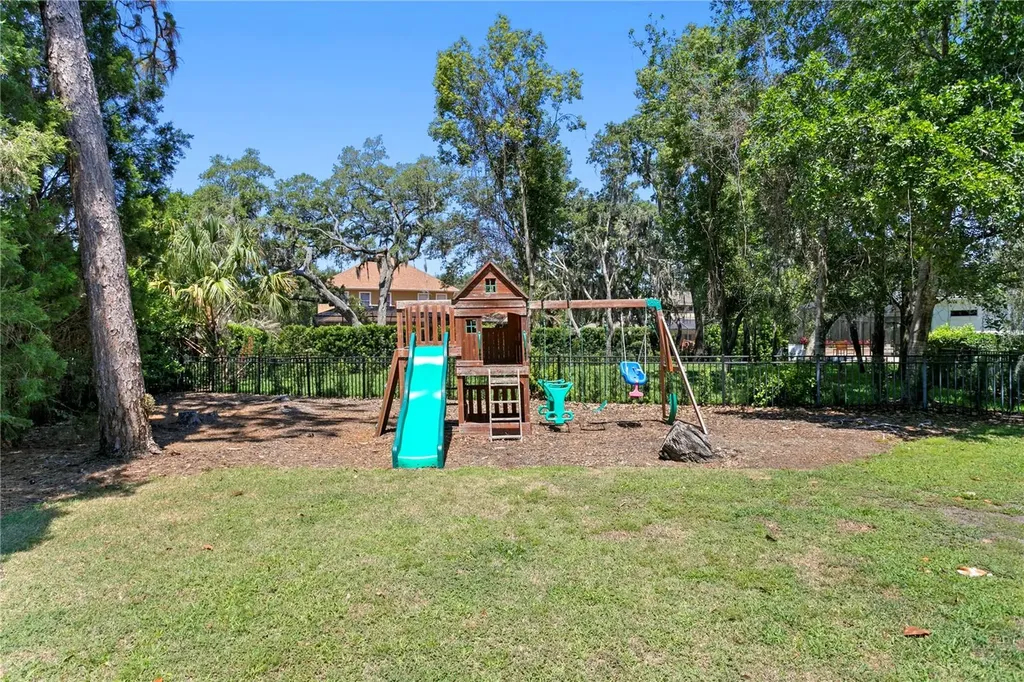 16303 Dunlindale Drive Lithia FL 33547
