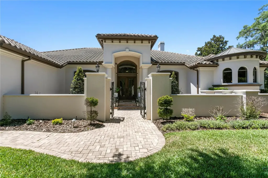 16303 Dunlindale Drive Lithia FL 33547