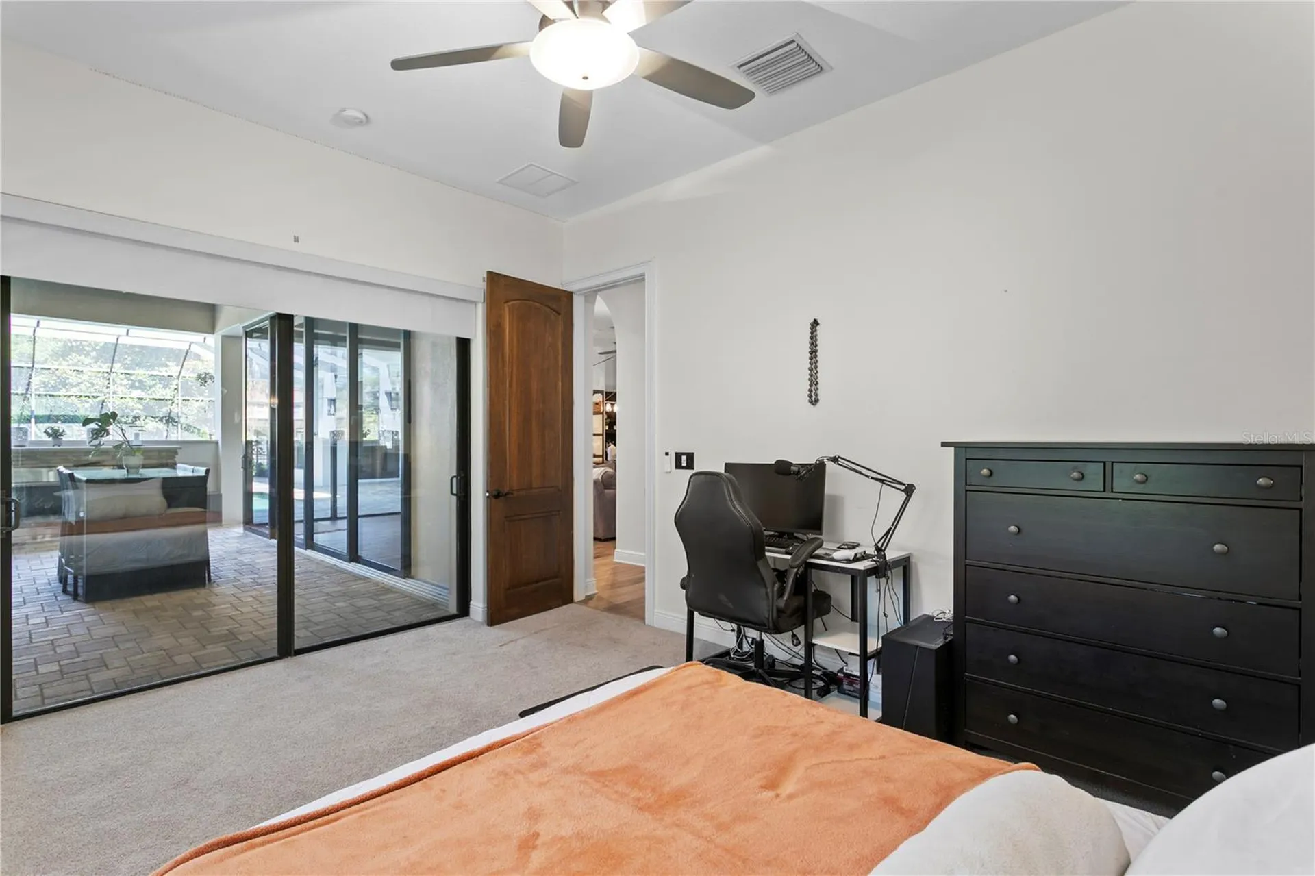 16303 Dunlindale Drive Lithia FL 33547