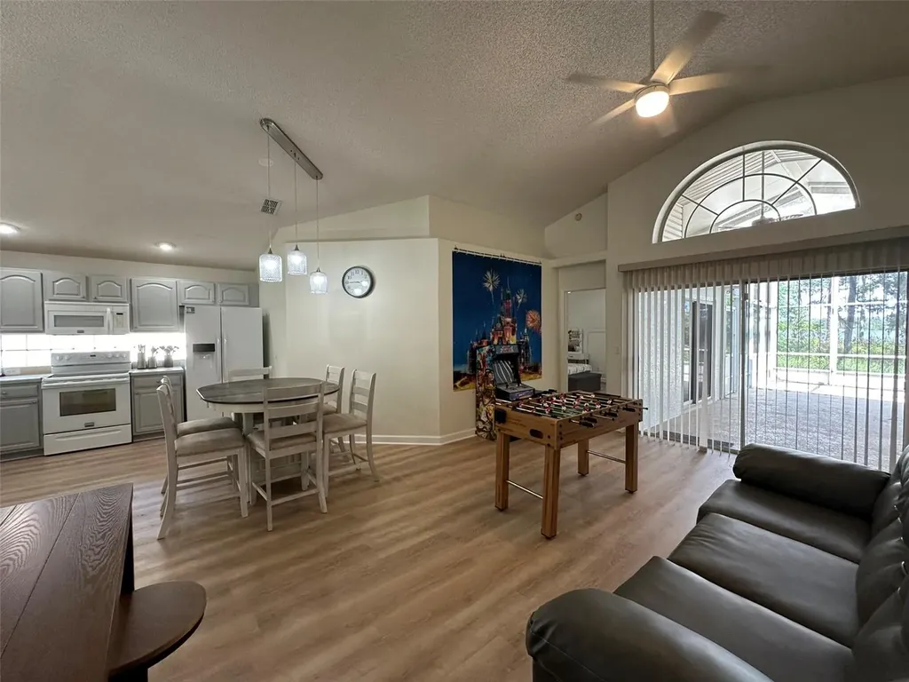 1009 Lake Davenport Boulevard Davenport FL 33897