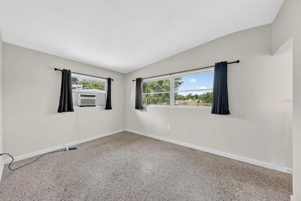 710 Twin Oaks Lane Eustis FL 32726