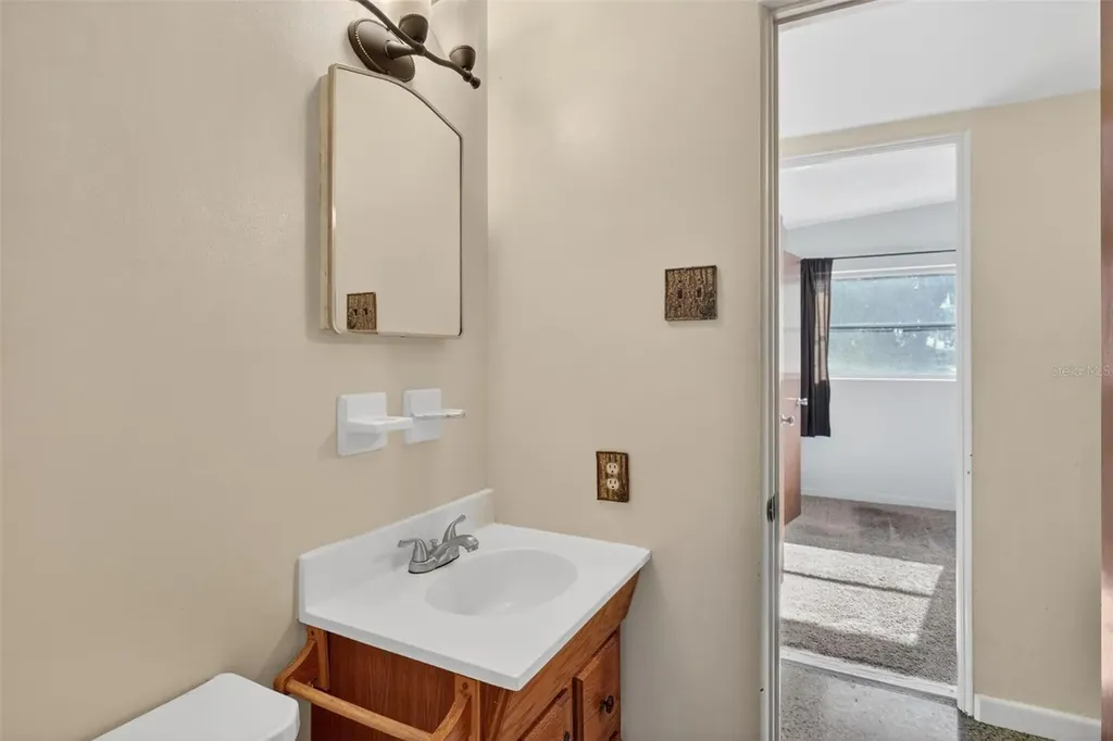 710 Twin Oaks Lane Eustis FL 32726