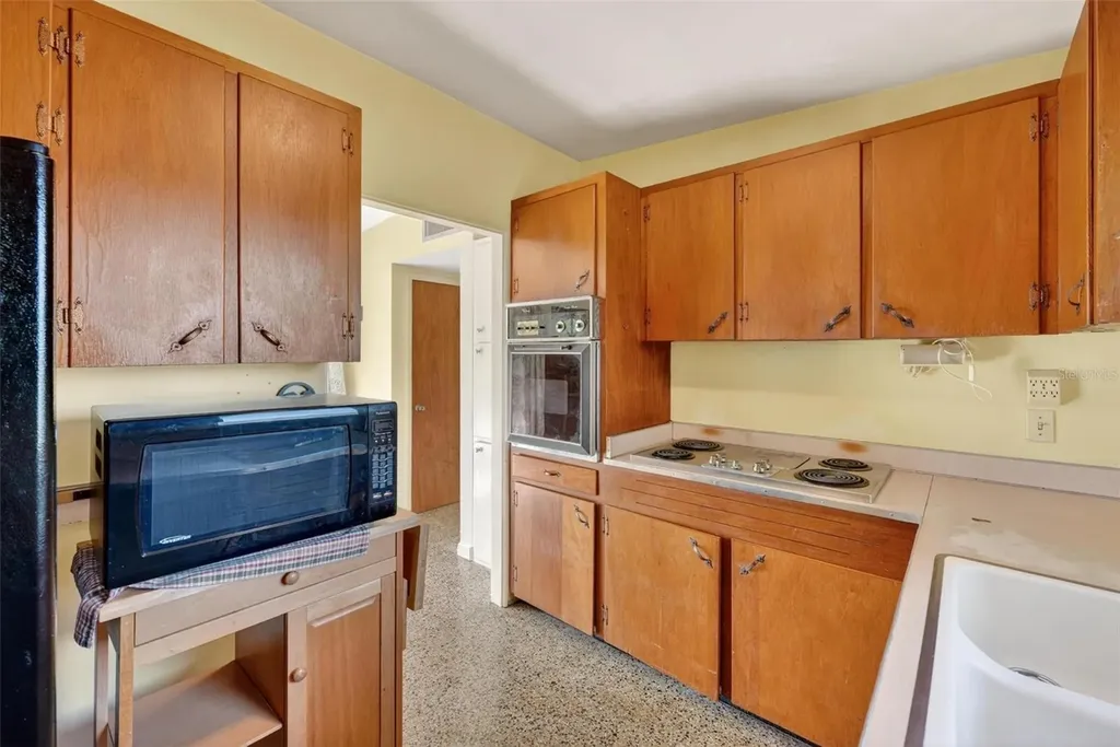 710 Twin Oaks Lane Eustis FL 32726