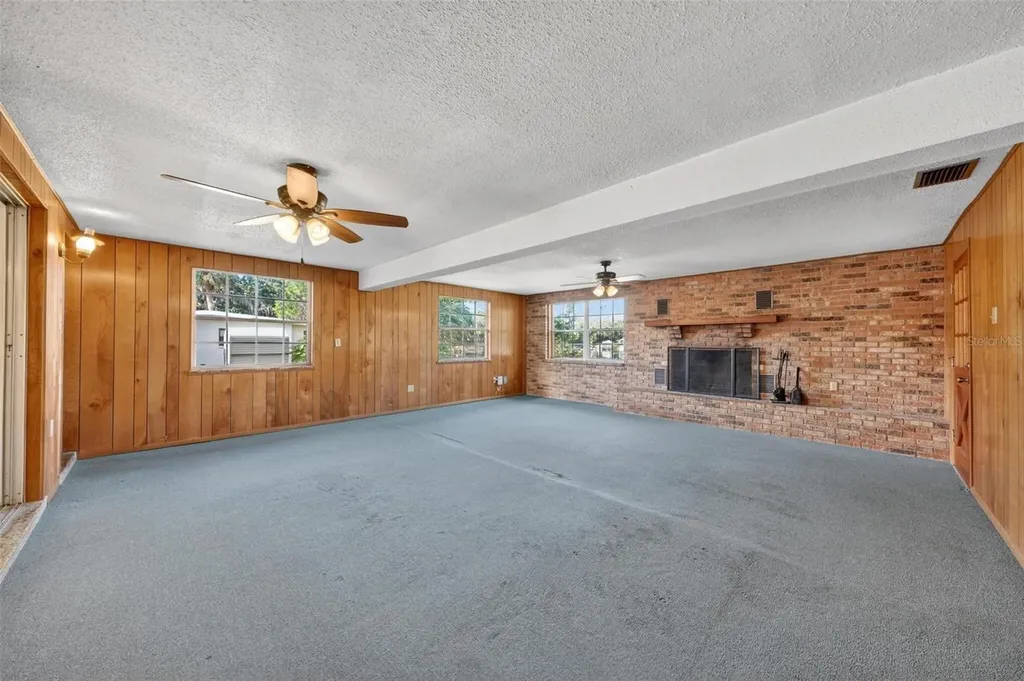 710 Twin Oaks Lane Eustis FL 32726