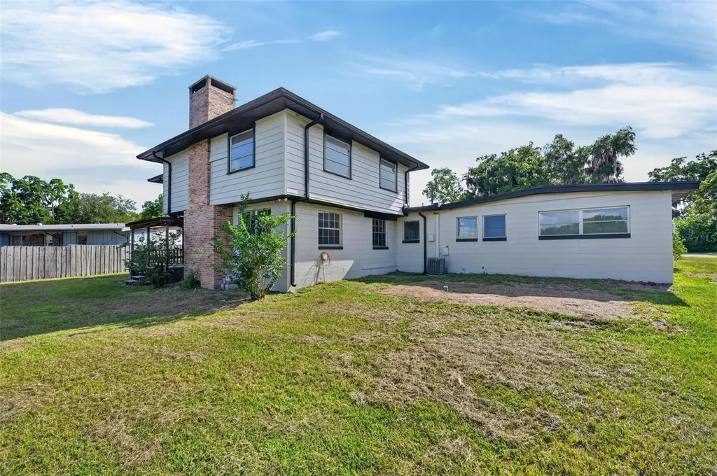 710 Twin Oaks Lane Eustis FL 32726