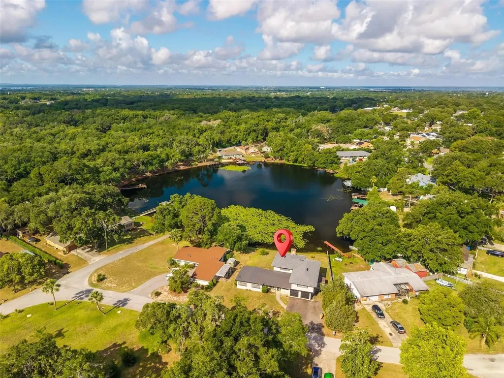 710 Twin Oaks Lane Eustis FL 32726