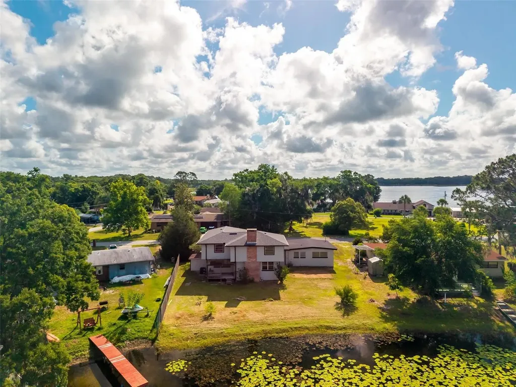 710 Twin Oaks Lane Eustis FL 32726