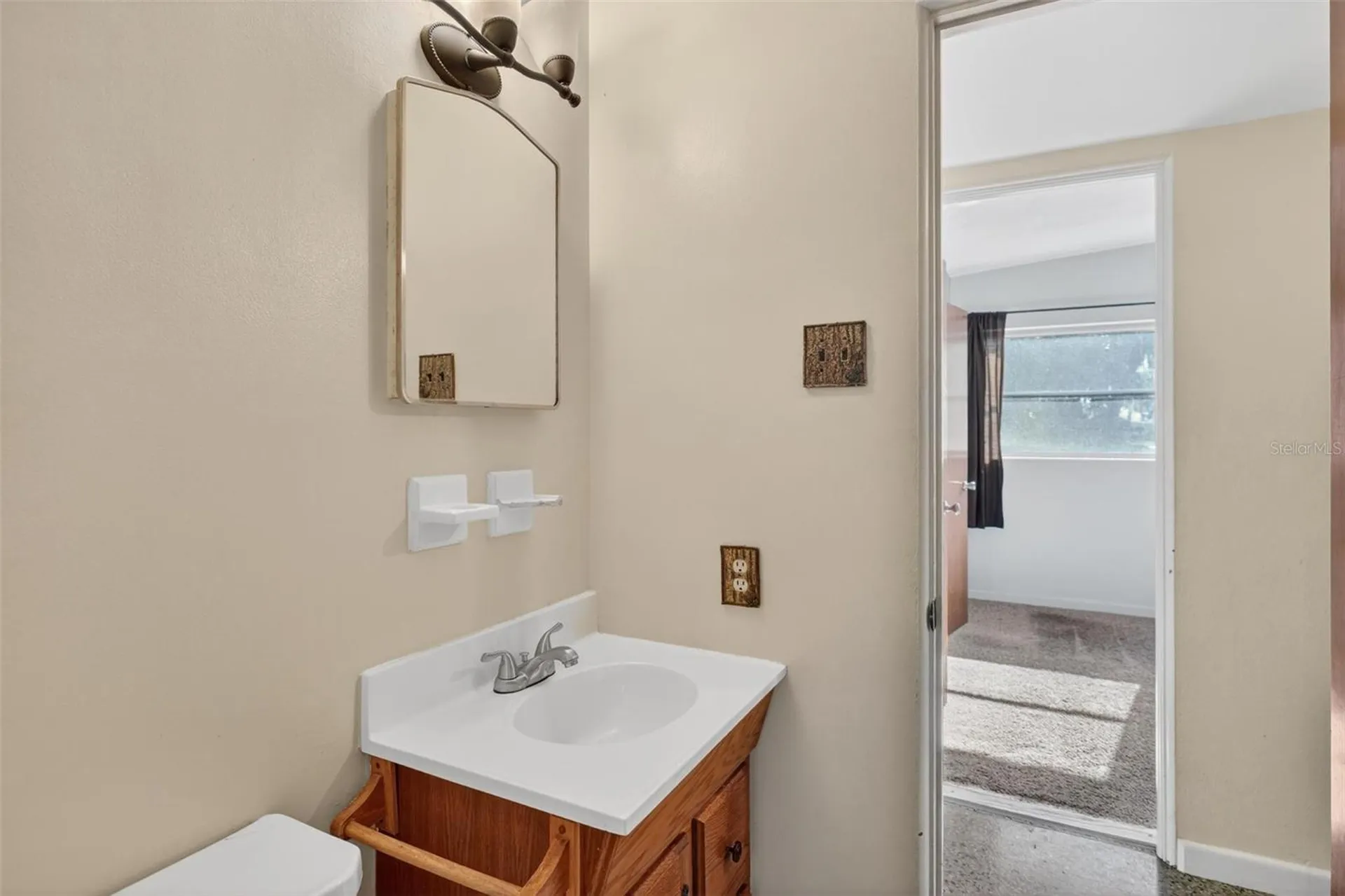 710 Twin Oaks Lane Eustis FL 32726