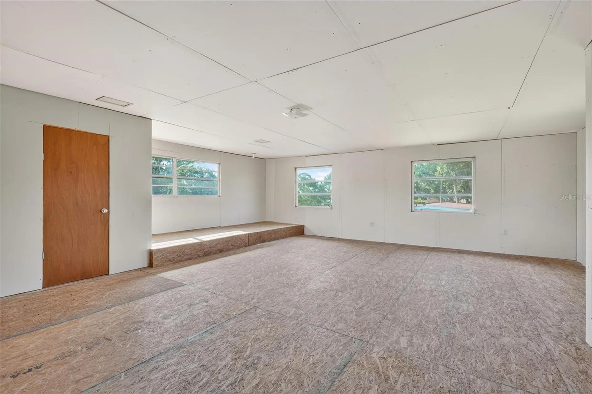 710 Twin Oaks Lane Eustis FL 32726