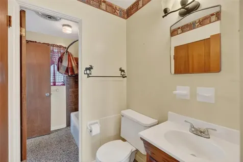710 Twin Oaks Lane Eustis FL 32726