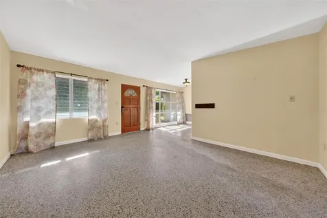 710 Twin Oaks Lane Eustis FL 32726