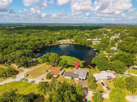 710 Twin Oaks Lane Eustis FL 32726