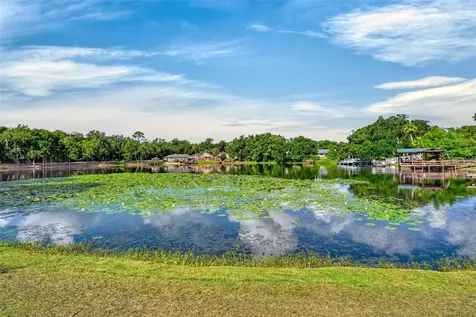 710 Twin Oaks Lane Eustis FL 32726