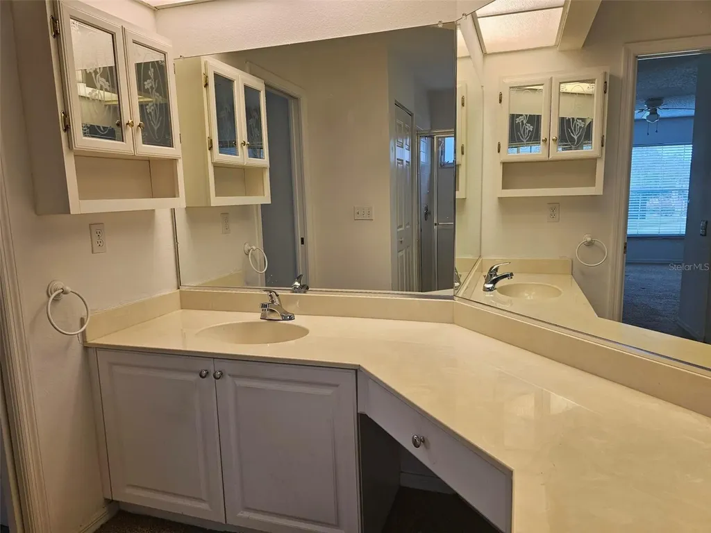 4202 Caddie Drive E Bradenton FL 34203