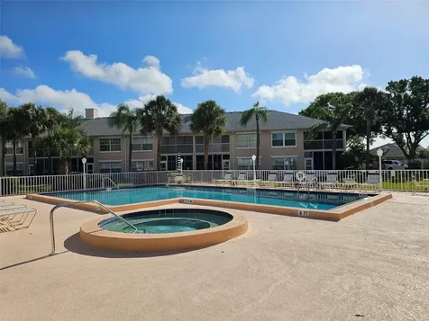 4202 Caddie Drive E Bradenton FL 34203