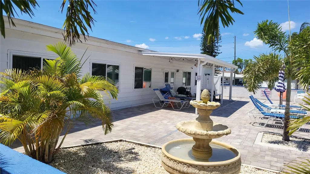 9660 44th Street N Pinellas Park FL 33782