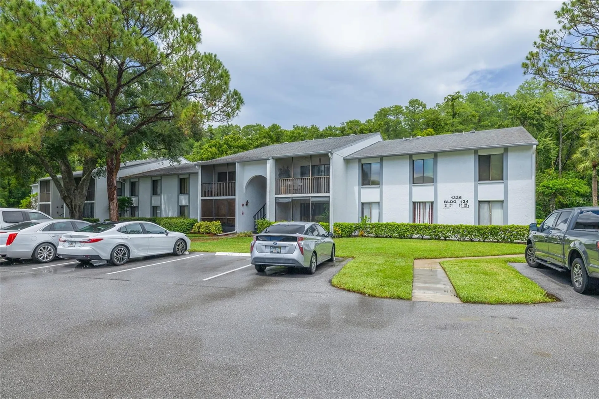 1326 Pine Ridge Circle E Tarpon Springs FL 34688