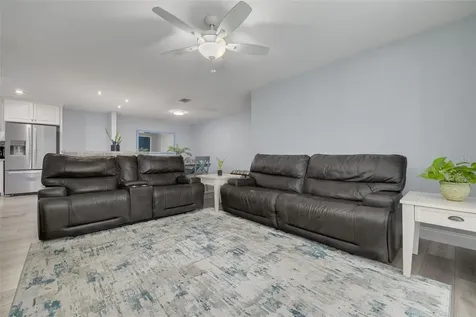 1326 Pine Ridge Circle E Tarpon Springs FL 34688