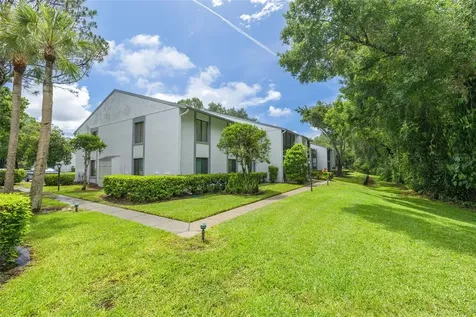 1326 Pine Ridge Circle E Tarpon Springs FL 34688