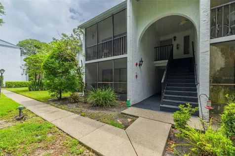 1326 Pine Ridge Circle E Tarpon Springs FL 34688