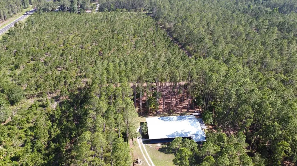 681 S County Road 315 Interlachen FL 32148
