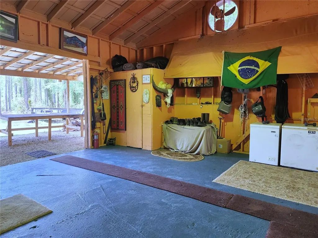 681 S County Road 315 Interlachen FL 32148