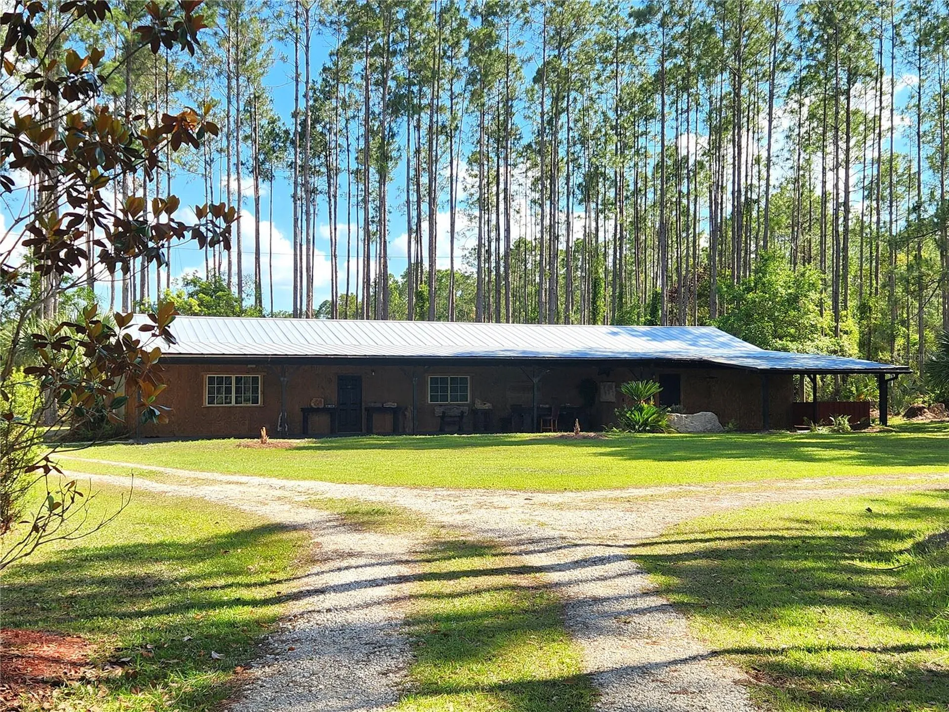 681 S County Road 315 Interlachen FL 32148