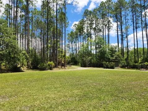 681 S County Road 315 Interlachen FL 32148
